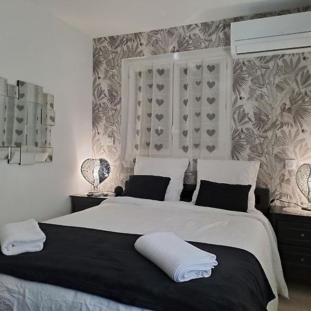 Les Pieds Dans L'Eau Apartment Sainte-Marie-la-Mer Exterior photo